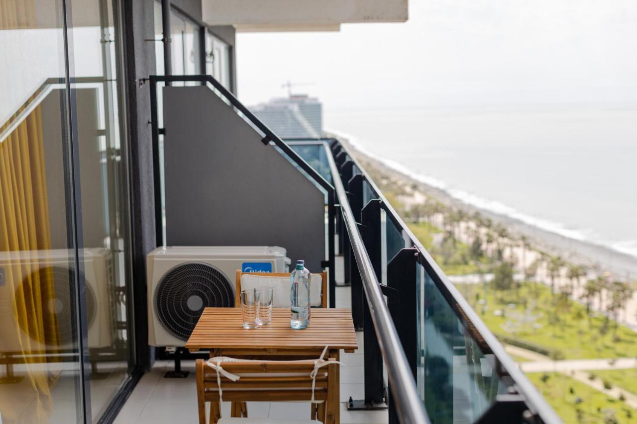 The Spot Apartments - Orbi Beach Tower Батумі Екстер'єр фото
