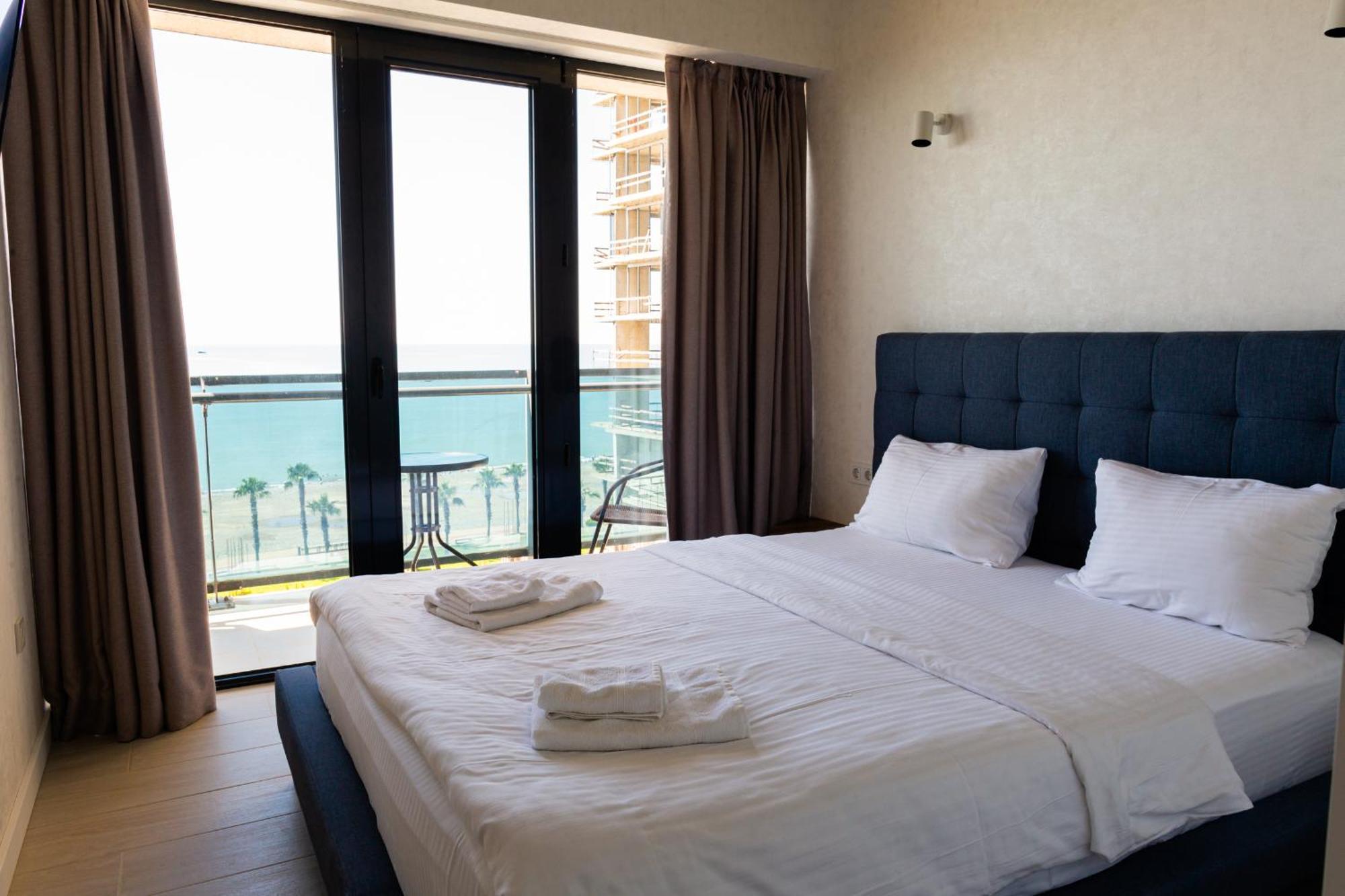 The Spot Apartments - Orbi Beach Tower Батумі Екстер'єр фото