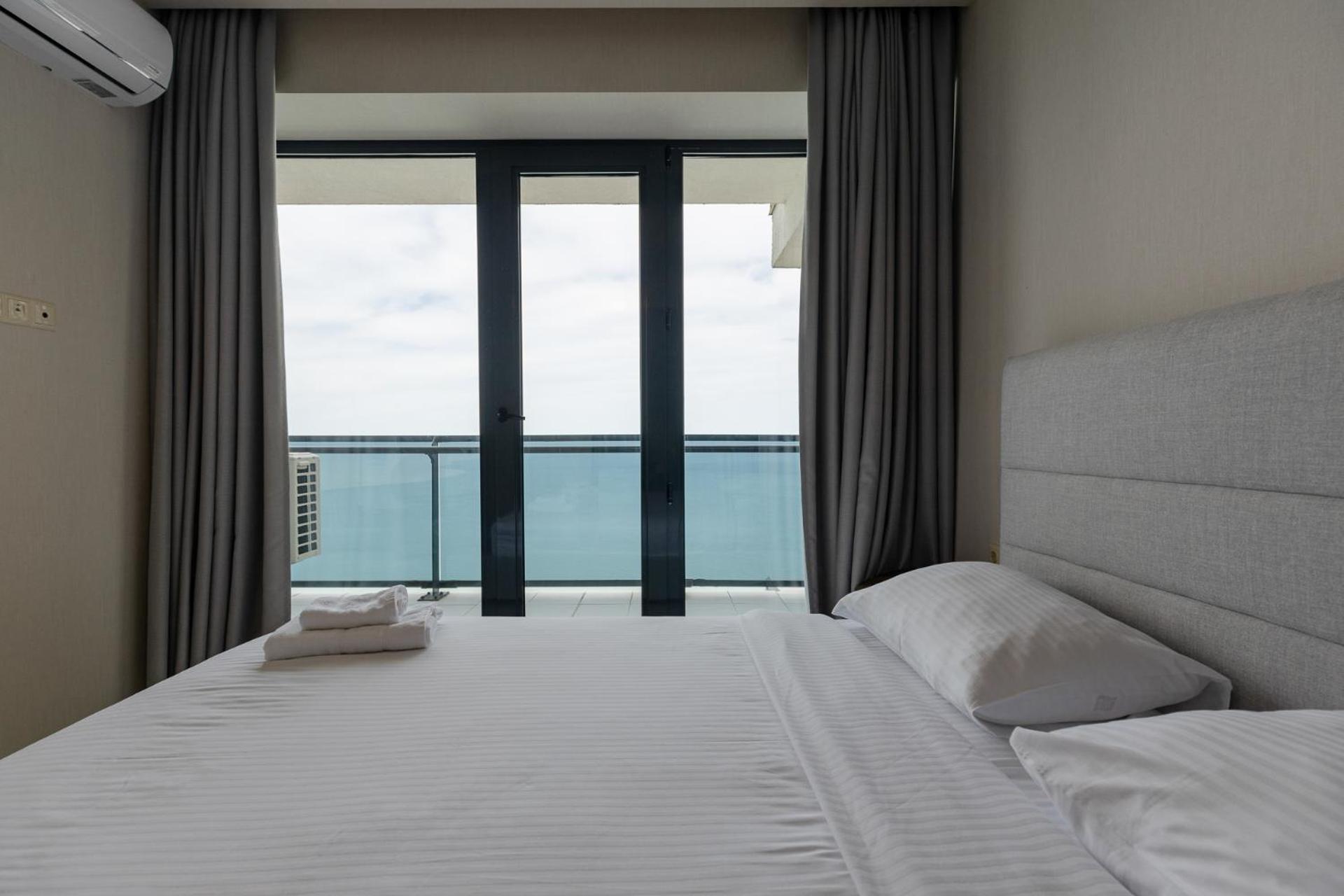 The Spot Apartments - Orbi Beach Tower Батумі Екстер'єр фото